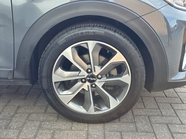 Used Kia Stonic 2023 for sale - 75715415: Photo 14