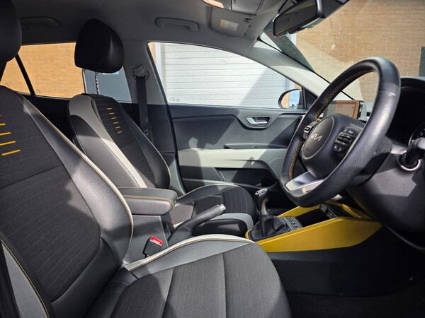 Used Kia Stonic 2023 for sale - 75715415: Photo 21