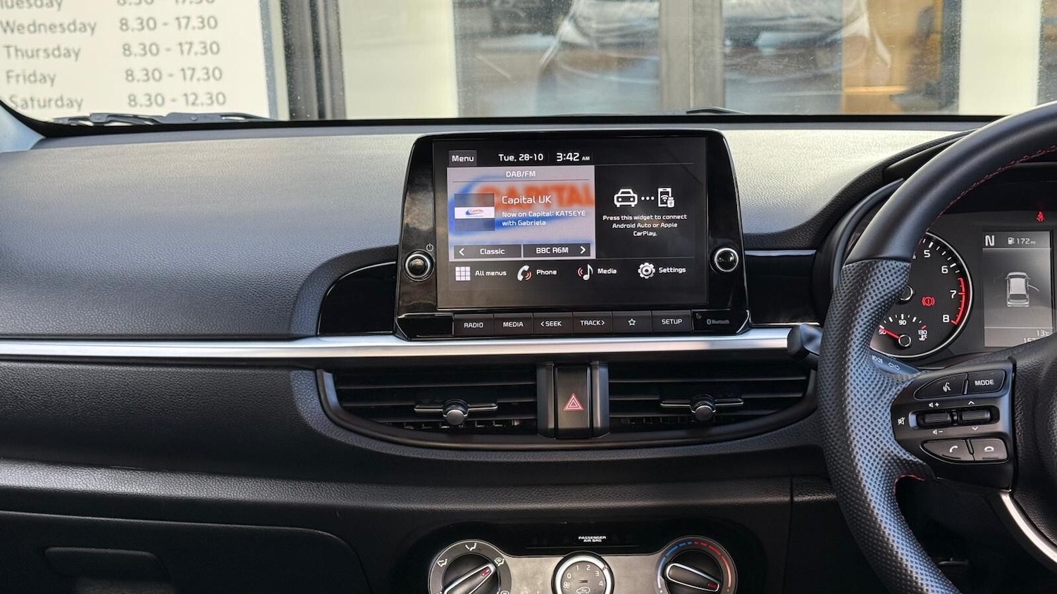 Used Kia Picanto 2024 for sale - 76390065: Photo 16