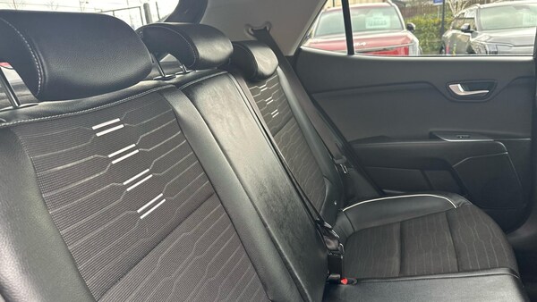 Used Kia Stonic 2022 for sale - 76289977: Photo 25