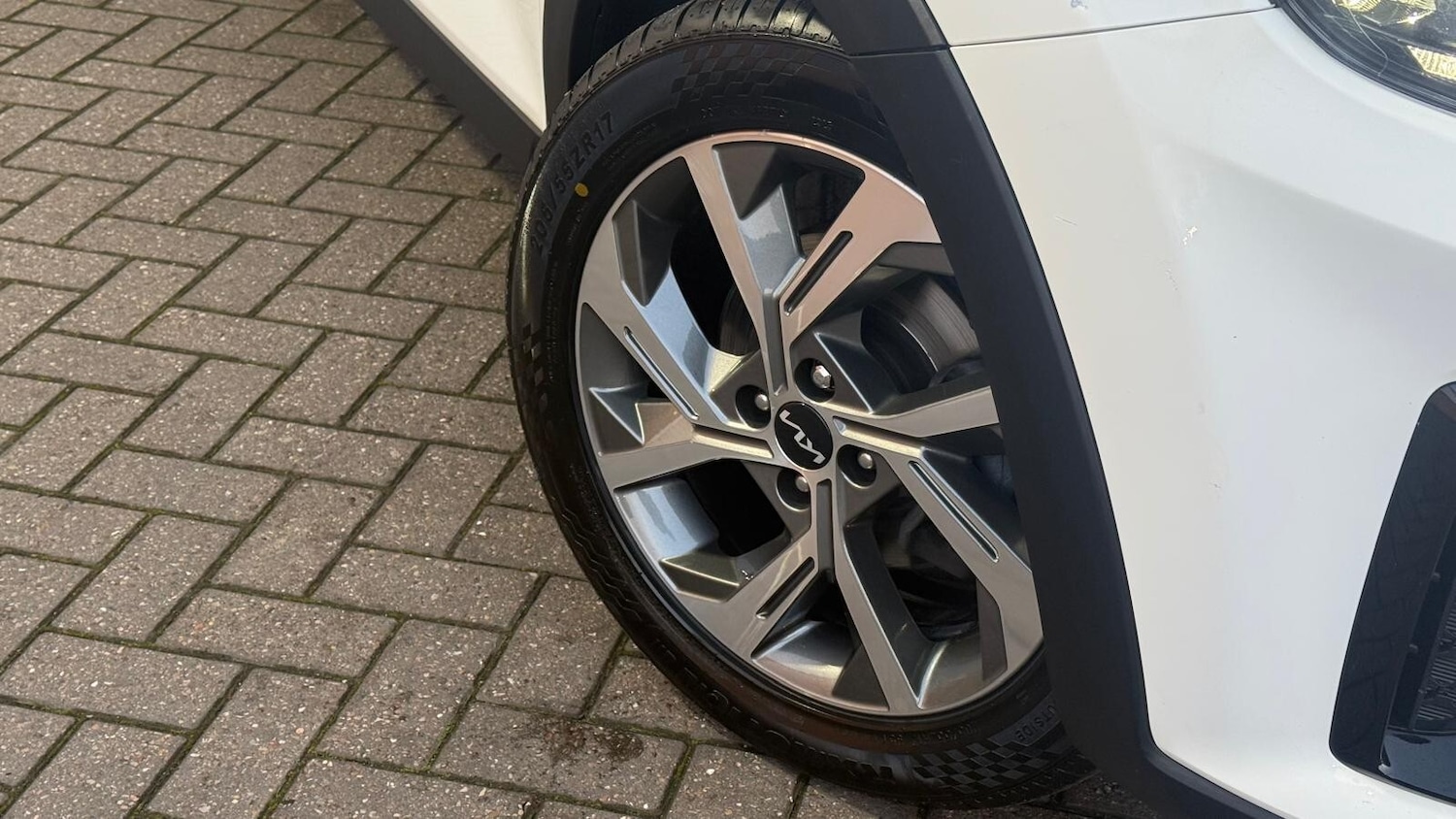 Used Kia Stonic 2023 for sale - 76834935: Photo 13