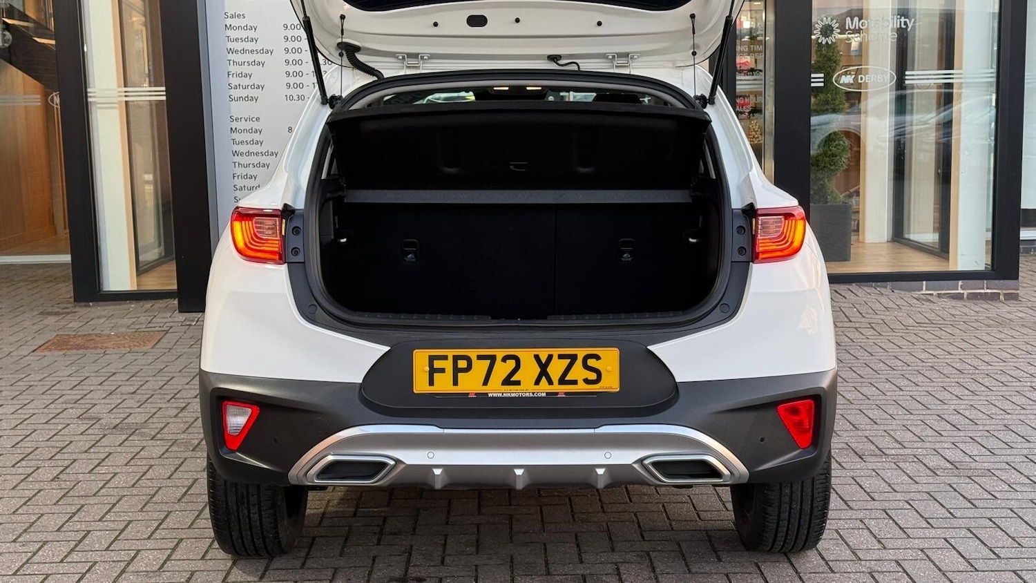 Used Kia Stonic 2023 for sale - 76834935: Photo 8