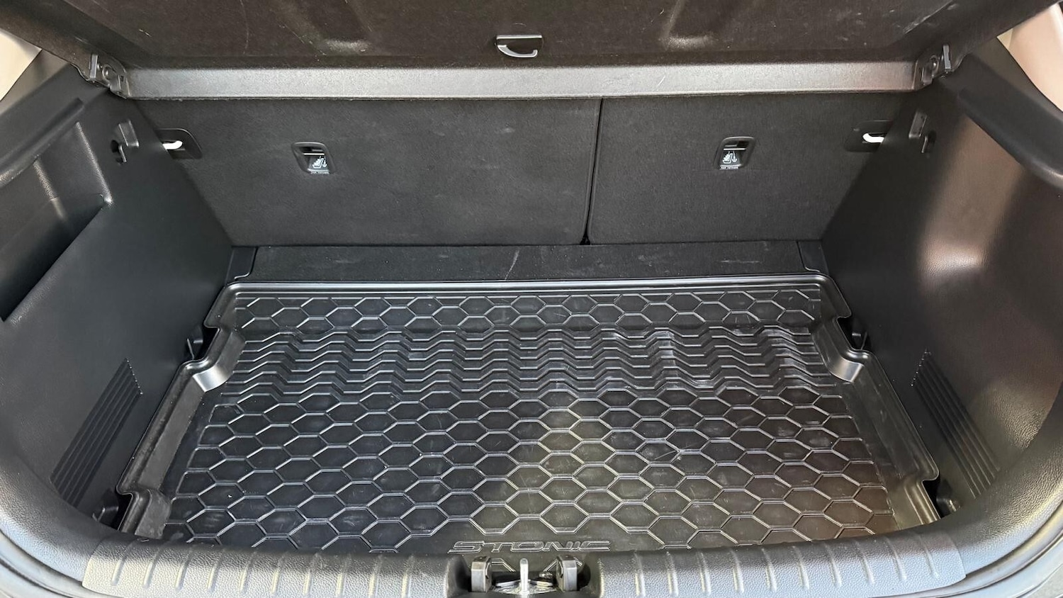 Used Kia Stonic 2023 for sale - 76834935: Photo 9