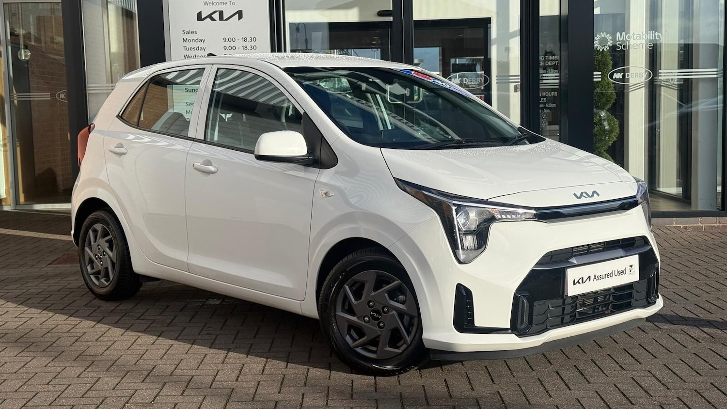 Used Kia Picanto 2024 for sale - 76894658: Photo 2