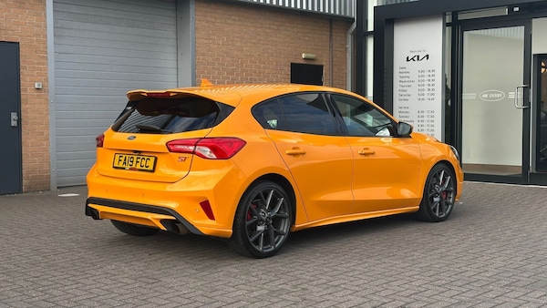 Used Ford Focus 2019 for sale - 76062030: Photo 17