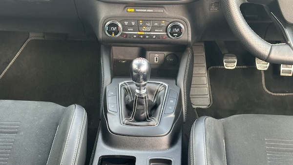 Used Ford Focus 2019 for sale - 76062030: Photo 24