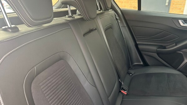 Used Ford Focus 2019 for sale - 76062030: Photo 29