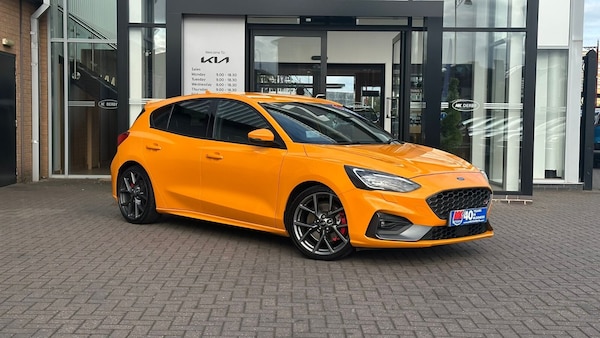 Used Ford Focus 2019 for sale - 76062030: Photo 2