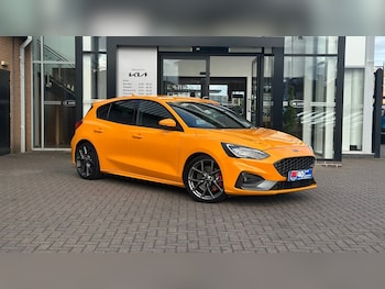 Used Ford Focus 2019 for sale - 76062030: Photo 2
