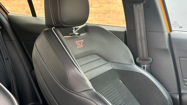 Used Ford Focus 2019 for sale - 76062030: Photo 33