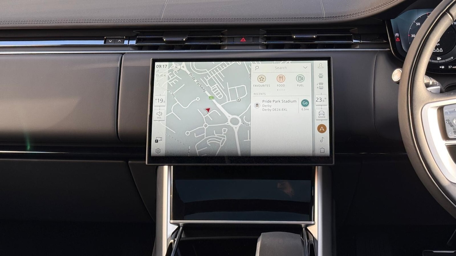 Used Land Rover Range Rover 2025 for sale - 76691610: Photo 21