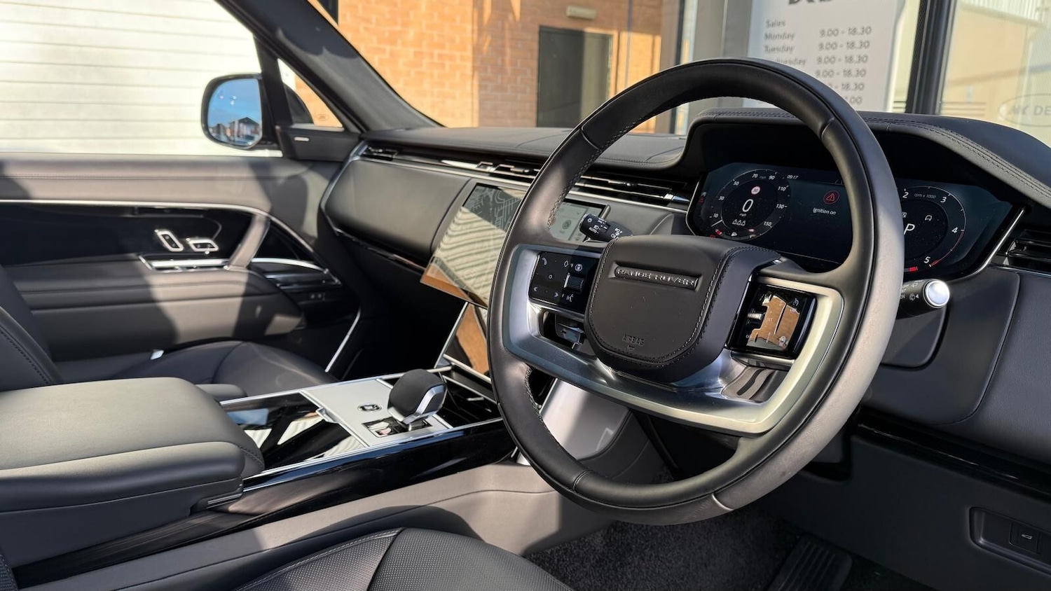 Used Land Rover Range Rover 2025 for sale - 76691610: Photo 26