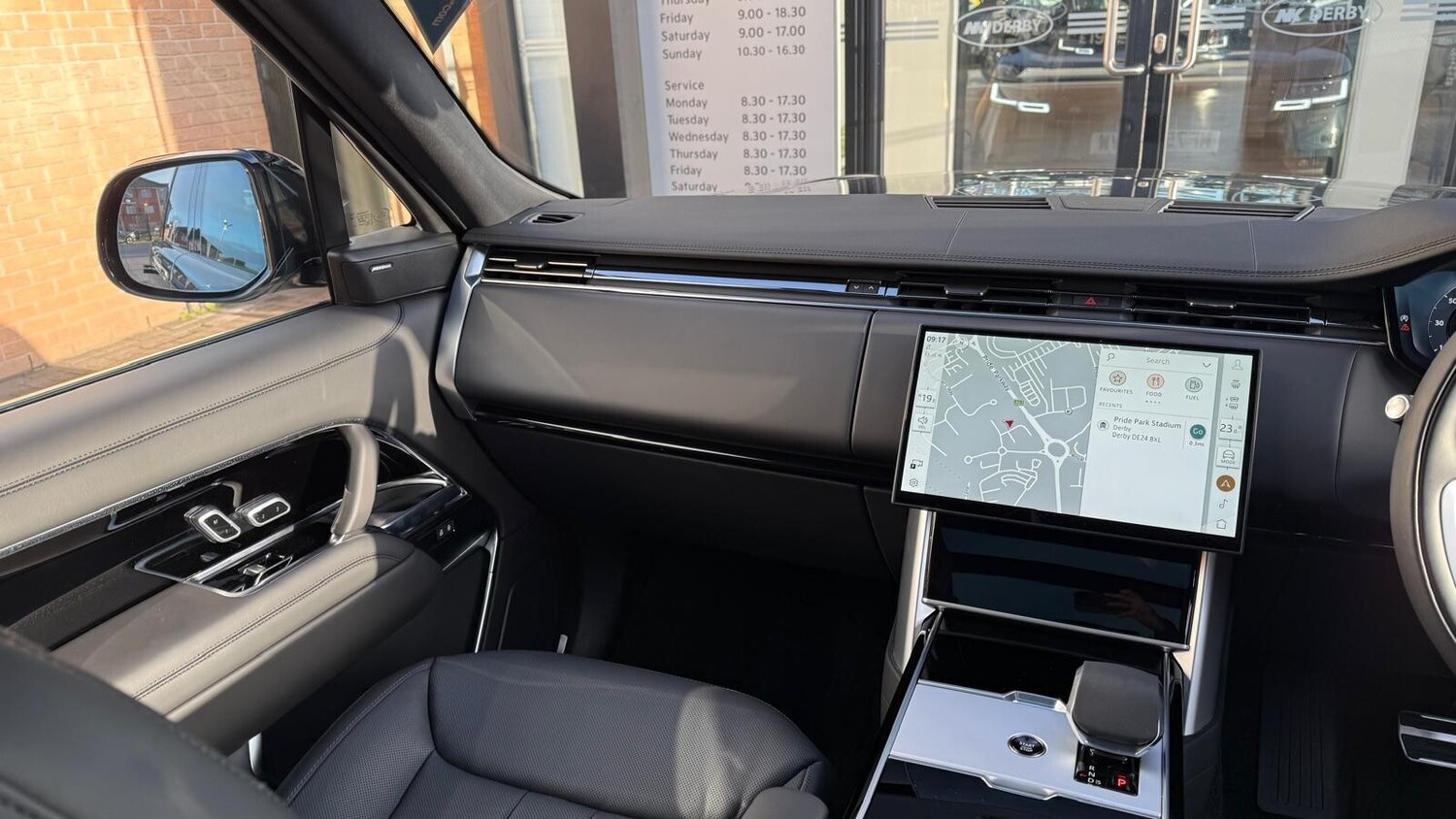 Used Land Rover Range Rover 2025 for sale - 76691610: Photo 29