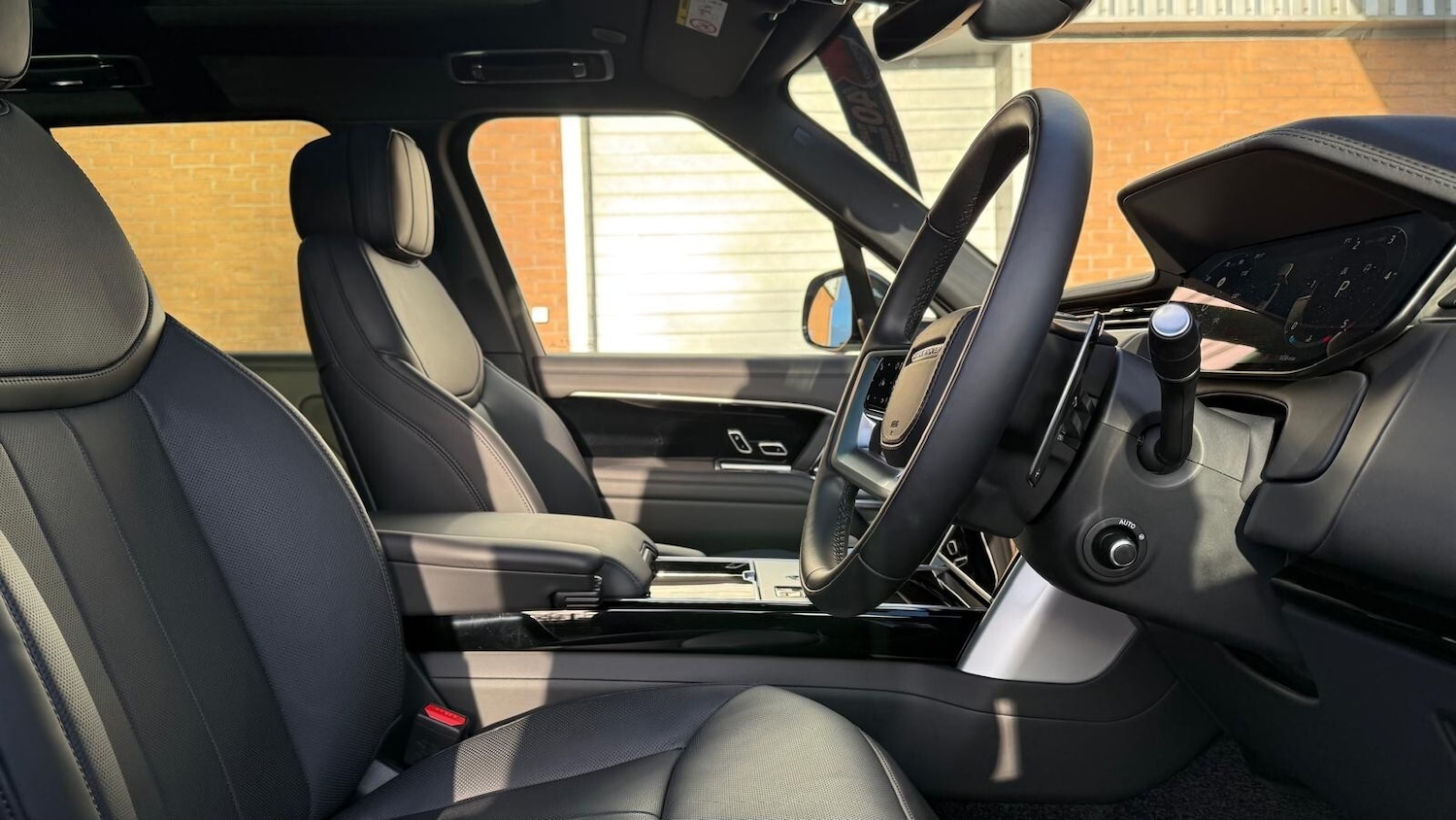 Used Land Rover Range Rover 2025 for sale - 76691610: Photo 30