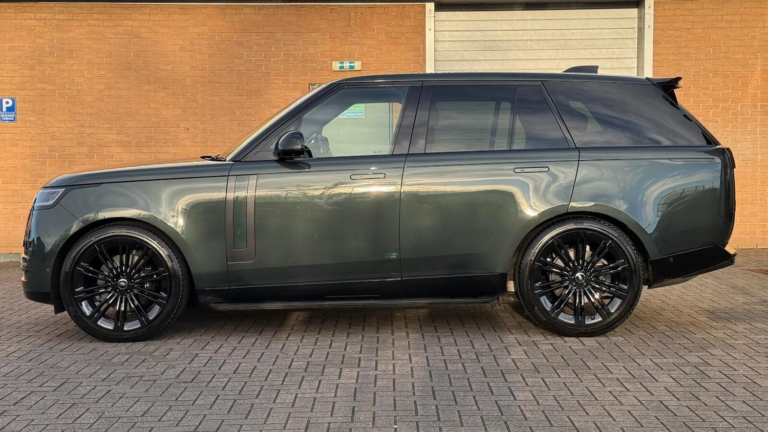 Used Land Rover Range Rover 2025 for sale - 76691610: Photo 6