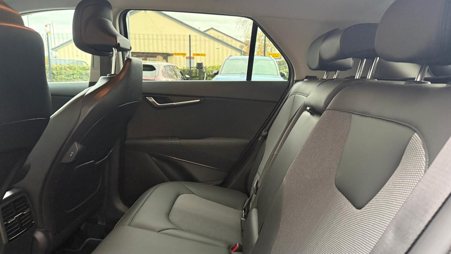 Used Kia Niro 2025 for sale - 76552371: Photo 27