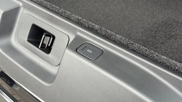 Used Land Rover Range Rover 2025 for sale - 76217032: Photo 14