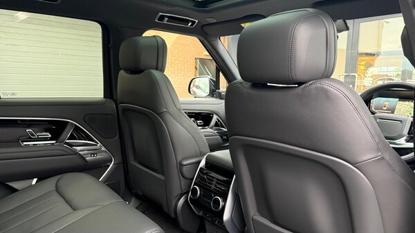 Used Land Rover Range Rover 2025 for sale - 76217032: Photo 40