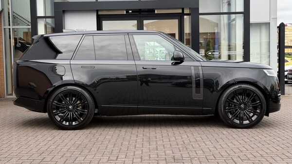 Used Land Rover Range Rover 2025 for sale - 76217032: Photo 8