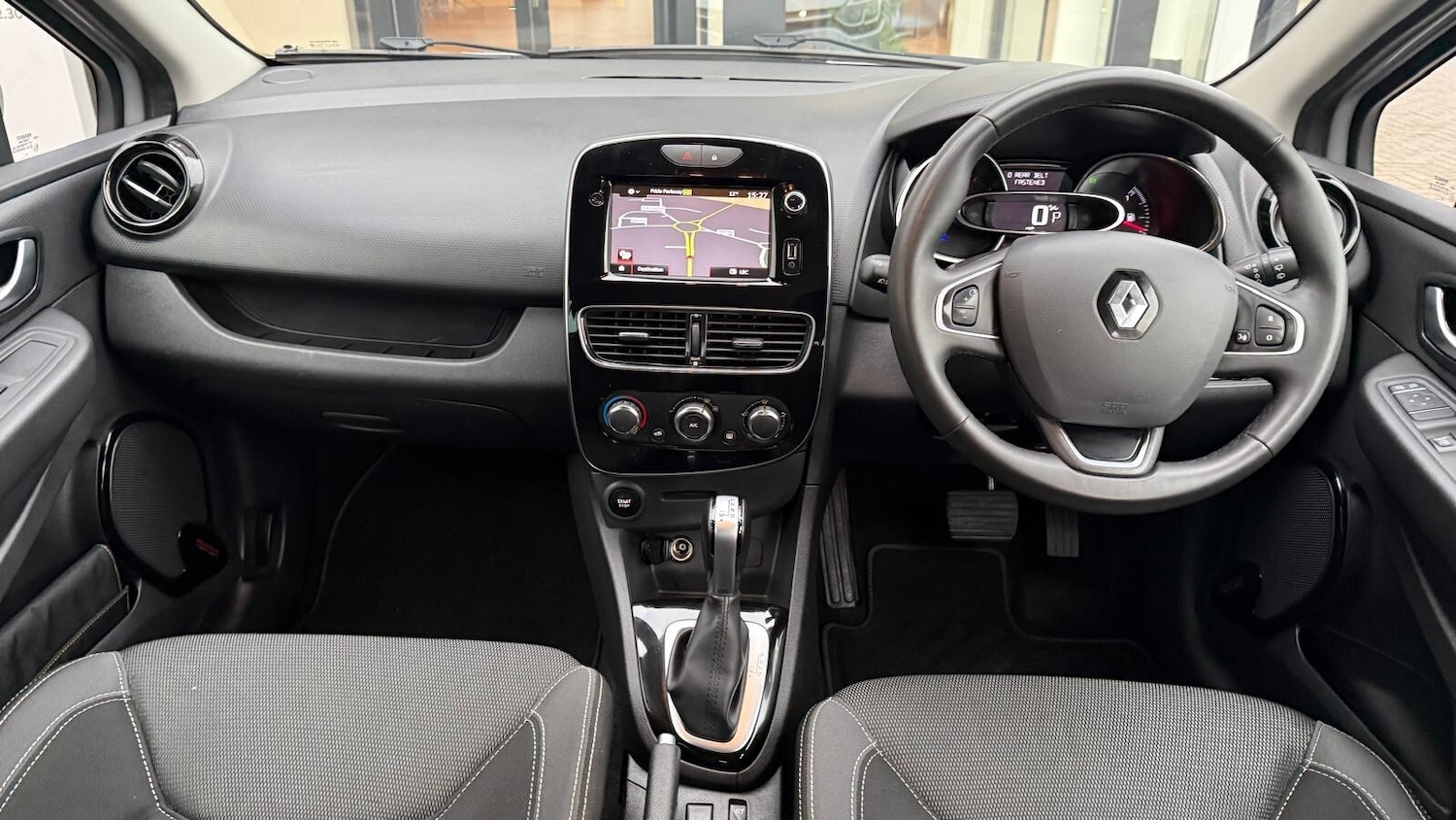 Used Renault Clio 2019 for sale - 76552547: Photo 14