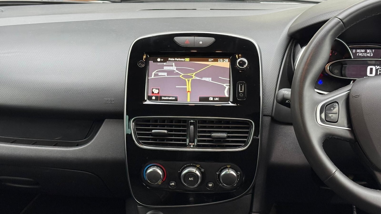 Used Renault Clio 2019 for sale - 76552547: Photo 17