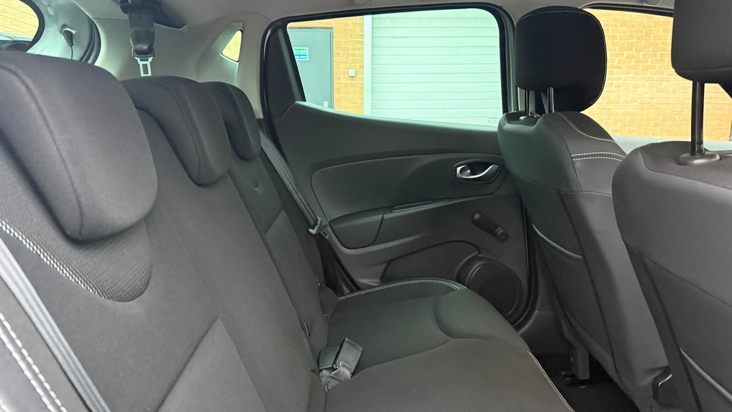 Used Renault Clio 2019 for sale - 76552547: Photo 29