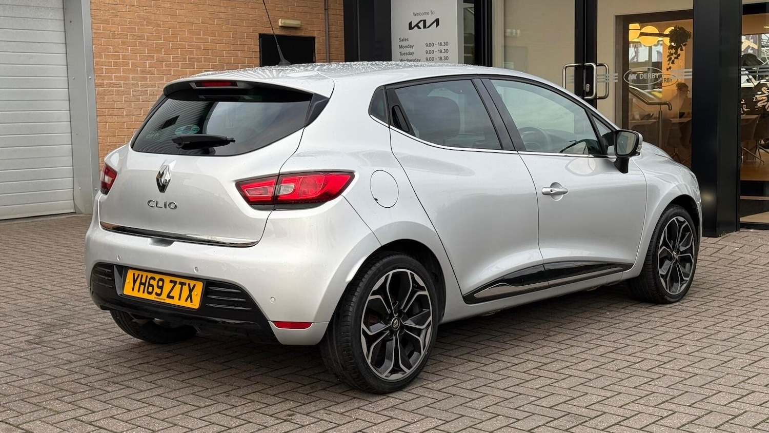 Used Renault Clio 2019 for sale - 76552547: Photo 6
