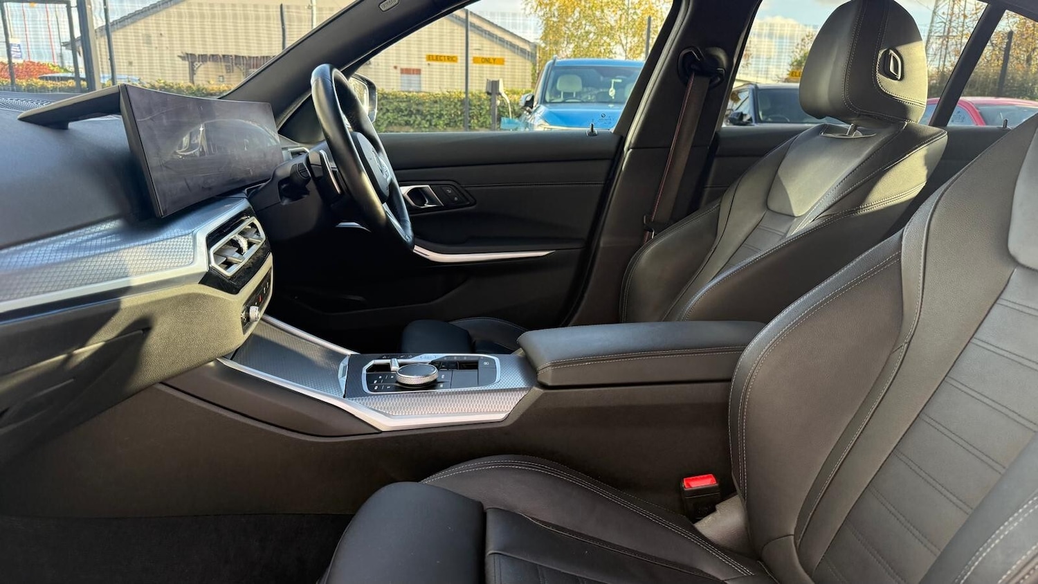 Used BMW 3 Series 2024 for sale - 76400611: Photo 26