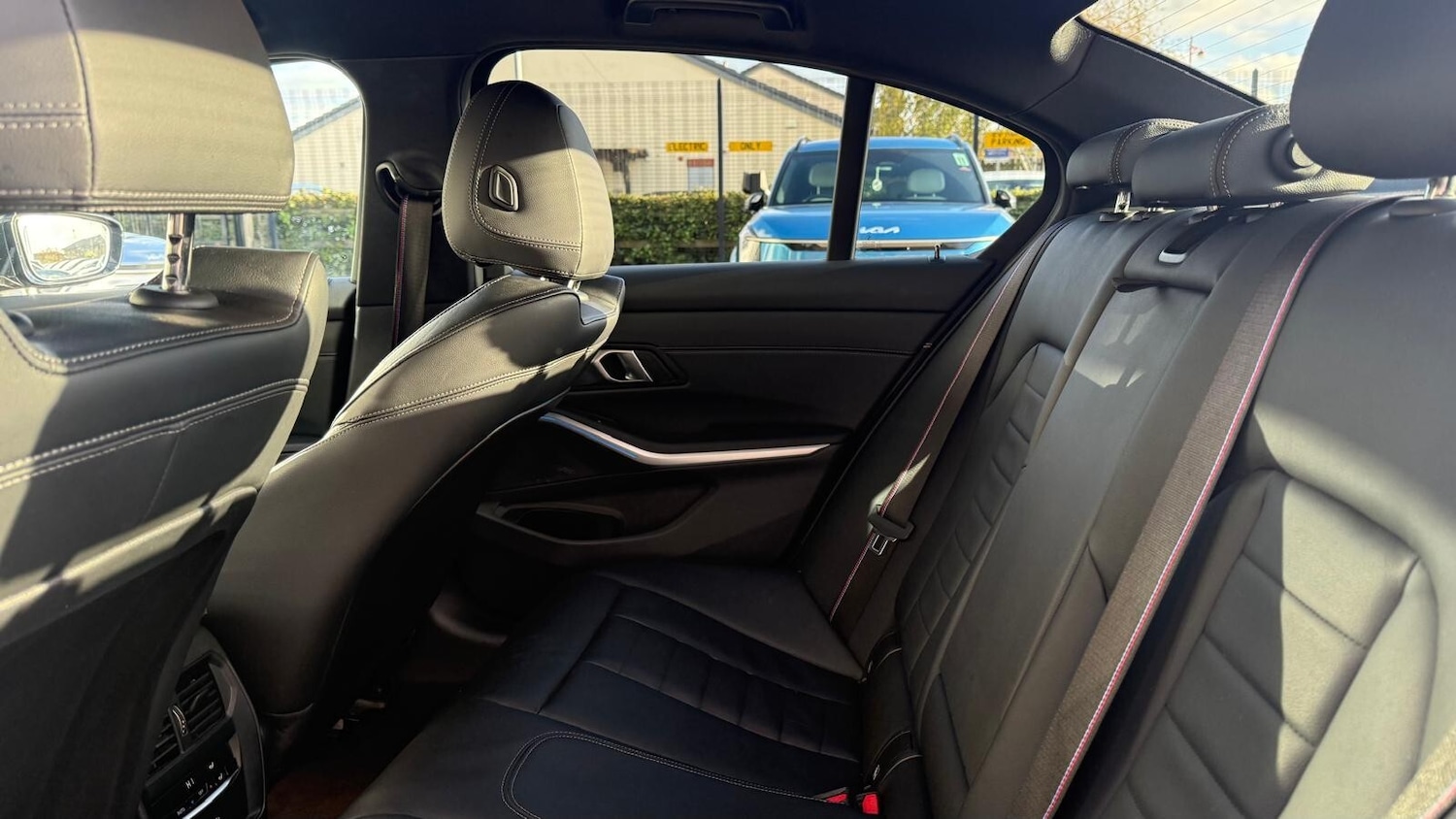 Used BMW 3 Series 2024 for sale - 76400611: Photo 28