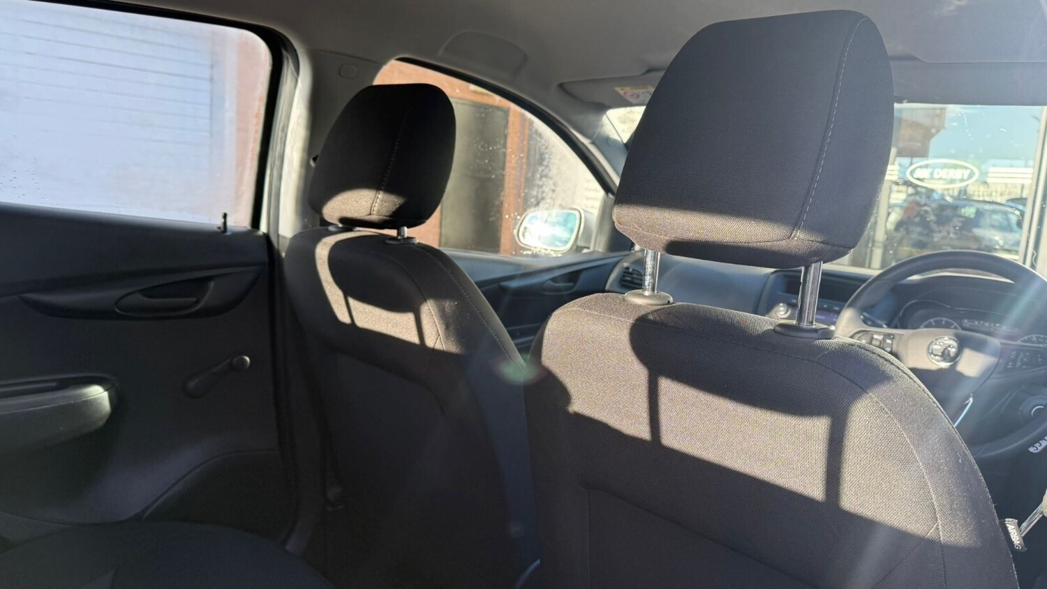 Used Vauxhall Viva 2017 for sale - 76372953: Photo 24