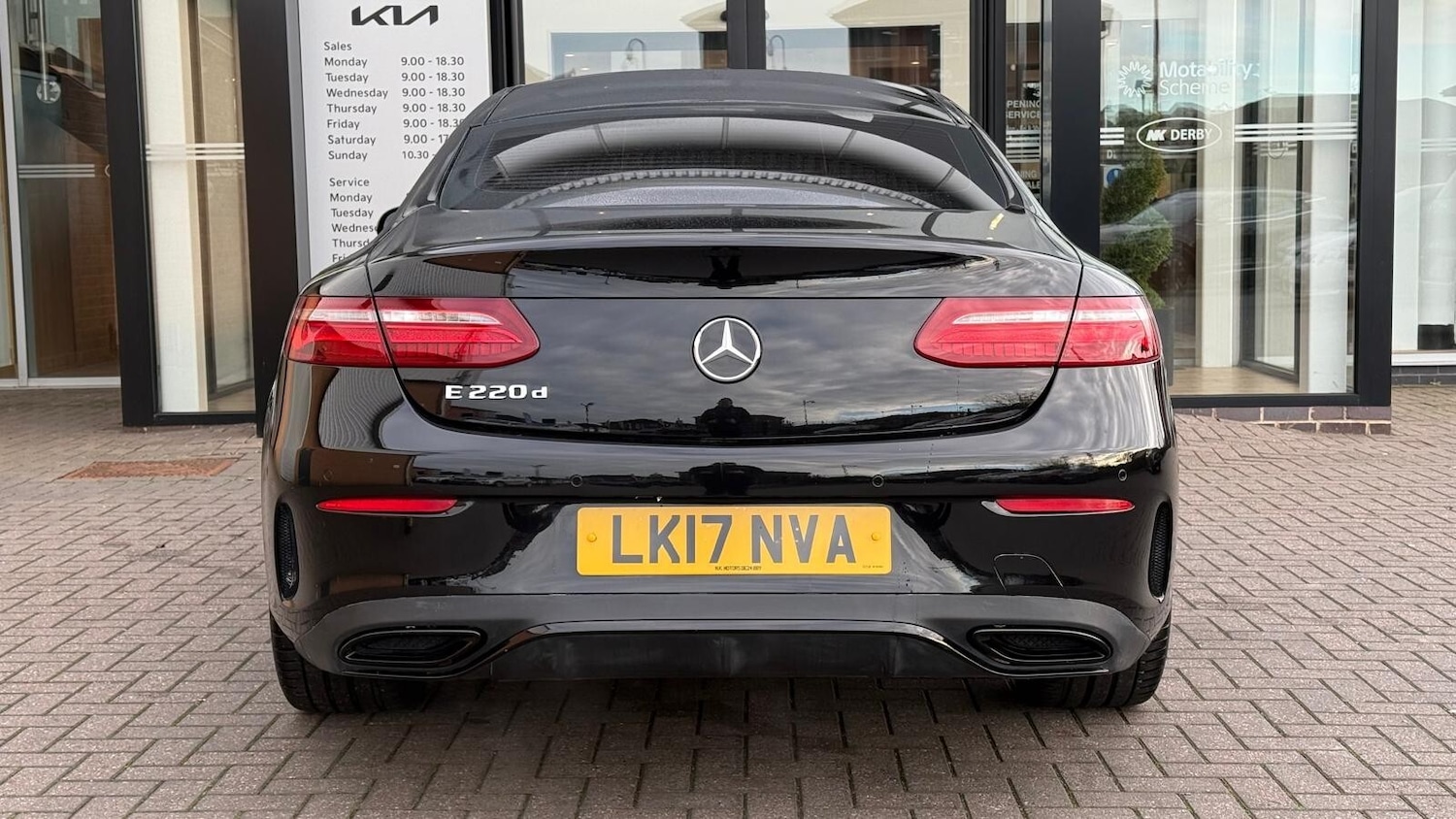 Used Mercedes-Benz E Class 2017 for sale - 76614981: Photo 8