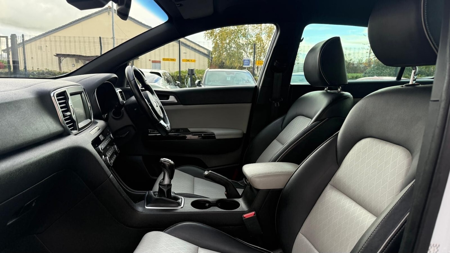 Used Kia Sportage 2016 for sale - 76328012: Photo 24