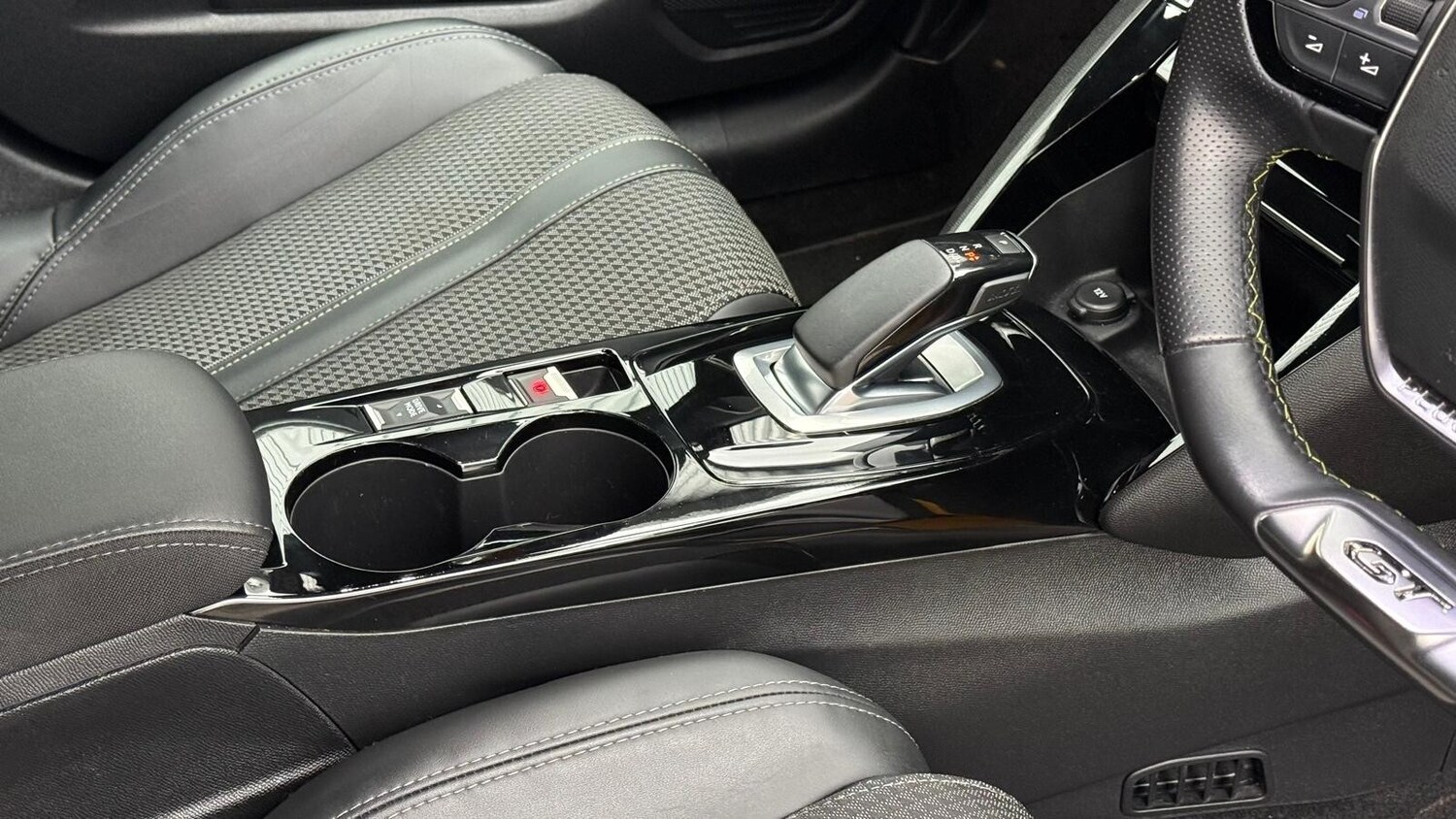 Used Peugeot 208 2021 for sale - 76552363: Photo 23