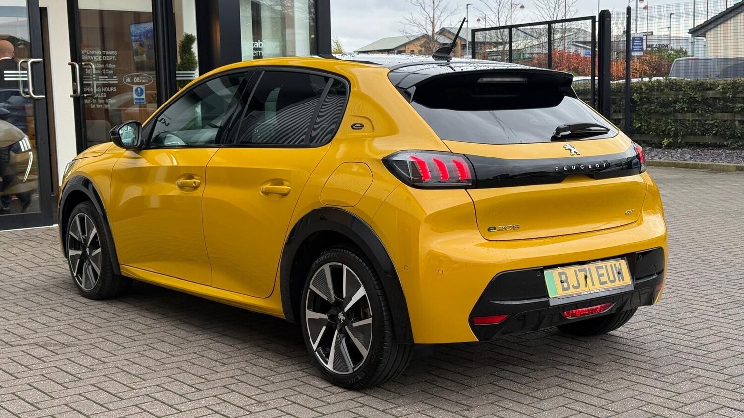 Used Peugeot 208 2021 for sale - 76552363: Photo 6