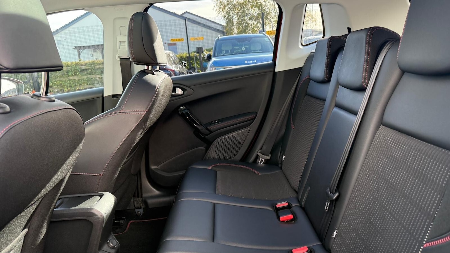 Used Peugeot 2008 2019 for sale - 76393668: Photo 27