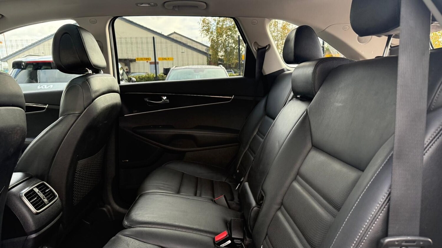 Used Kia Sorento 2017 for sale - 76344073: Photo 26