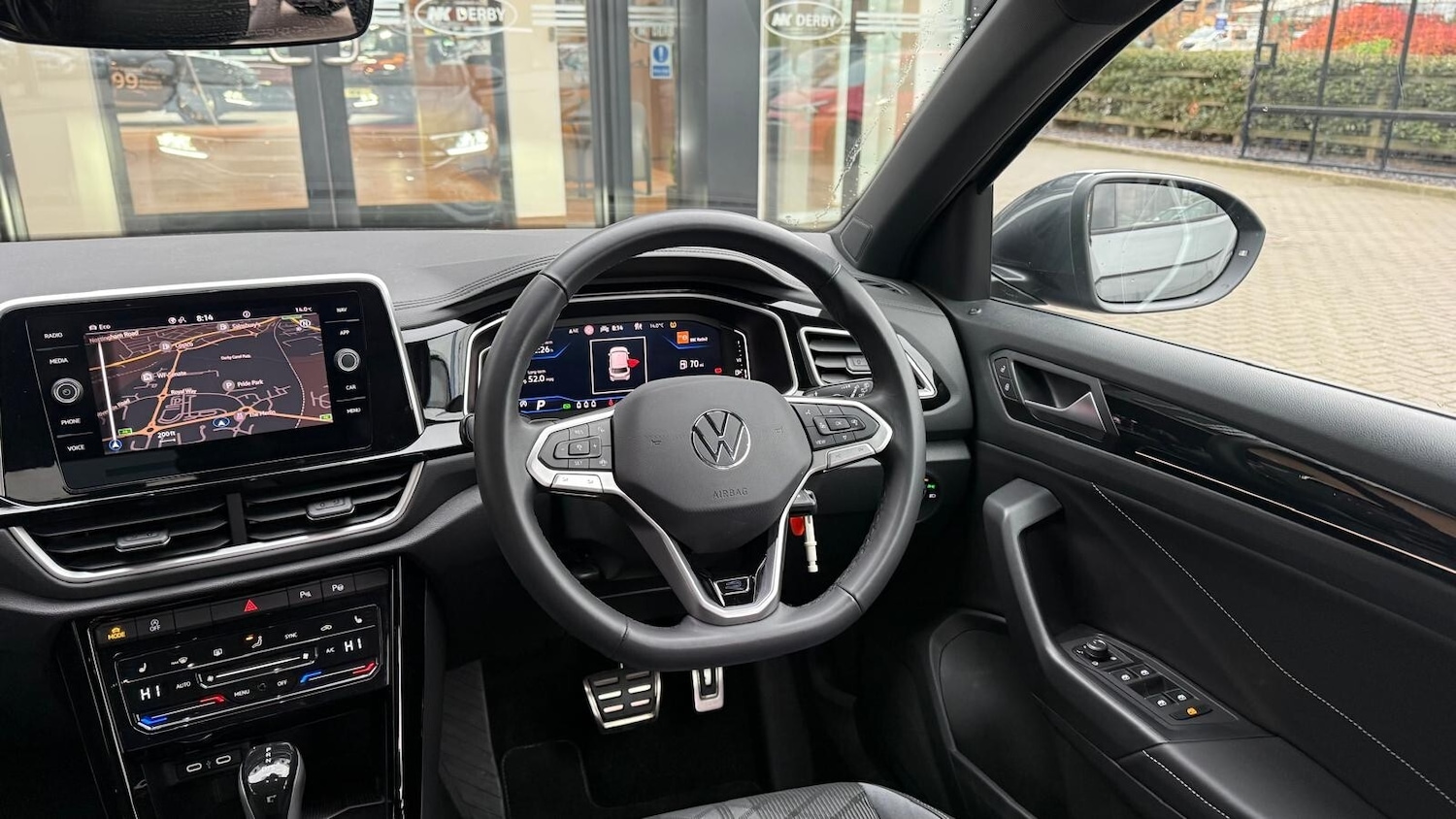 Used Volkswagen T-Roc 2024 for sale - 76466155: Photo 16