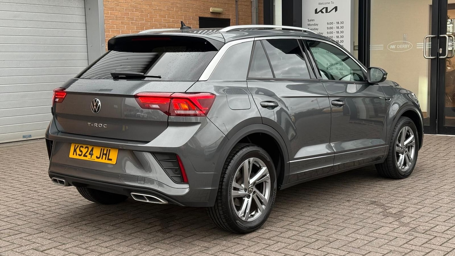 Used Volkswagen T-Roc 2024 for sale - 76466155: Photo 6