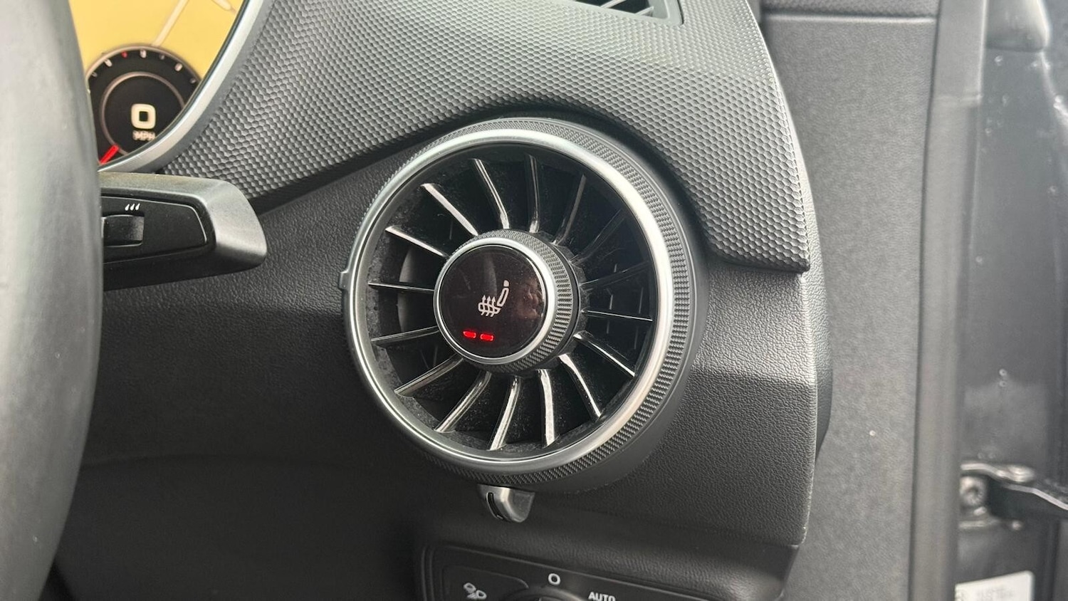 Used Audi TT 2015 for sale - 76773072: Photo 19