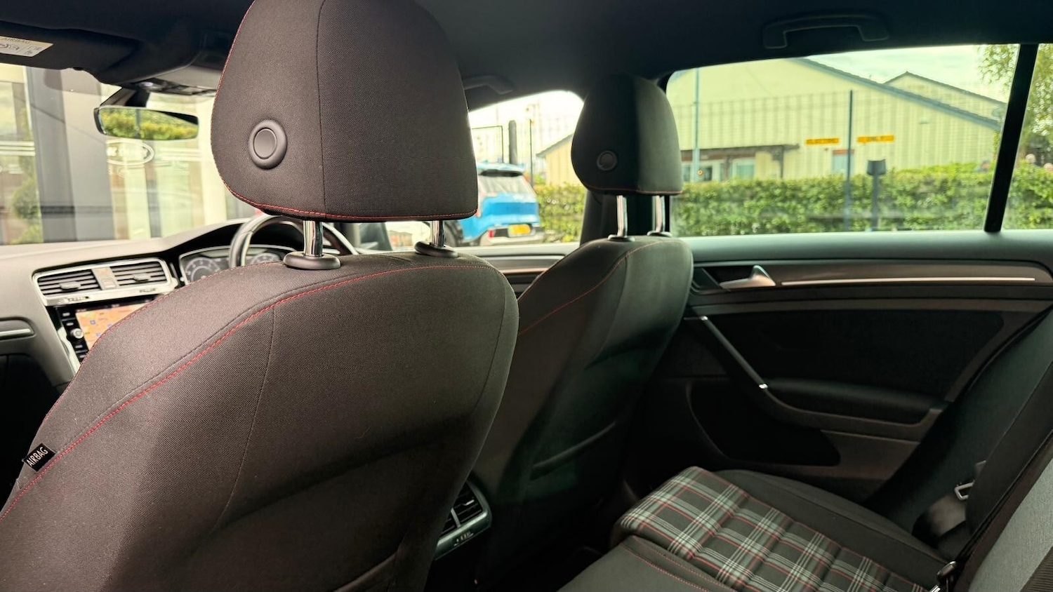 Used Volkswagen Golf 2018 for sale - 76195970: Photo 27