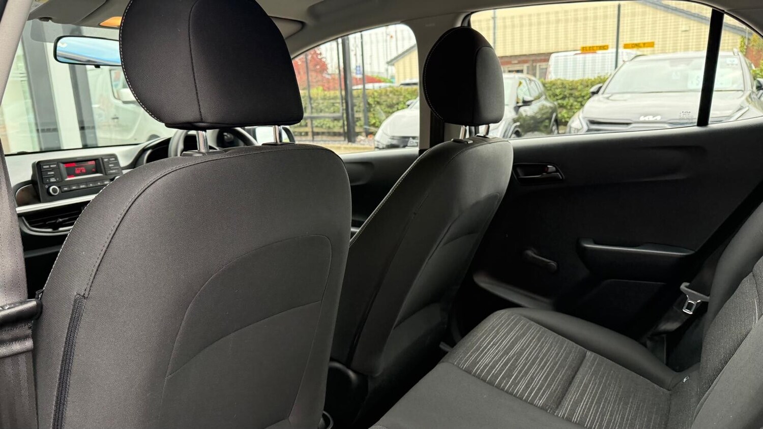 Used Kia Picanto 2022 for sale - 76302396: Photo 16