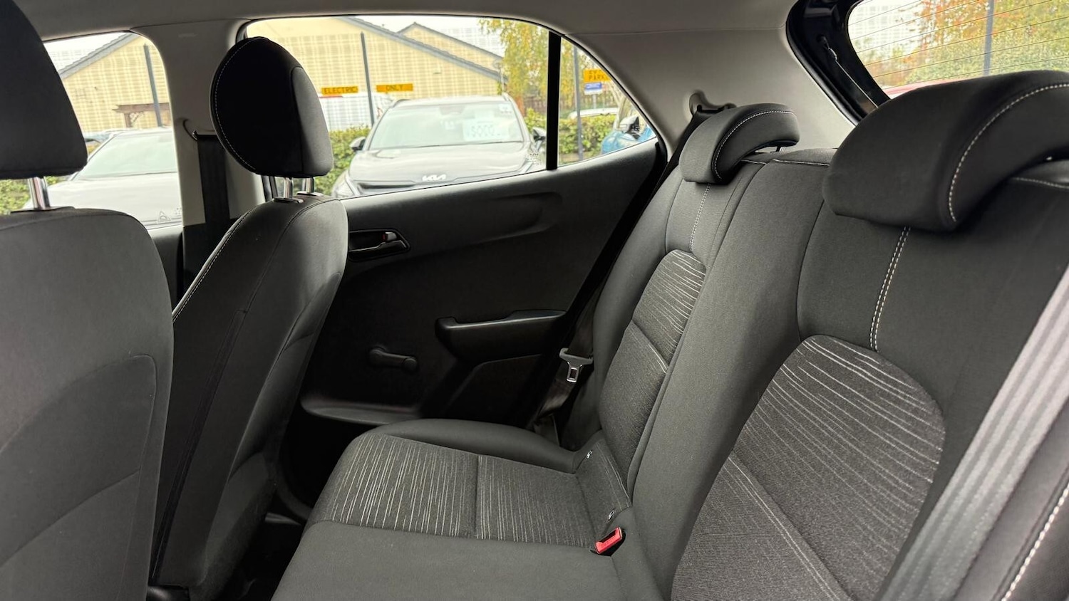 Used Kia Picanto 2022 for sale - 76302396: Photo 19