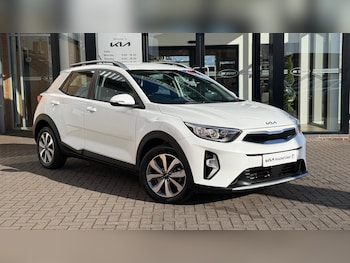 Used Kia Stonic 2023 for sale - 76393528: Photo