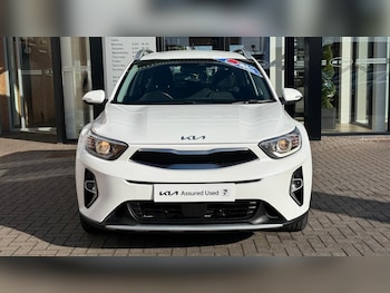 Used Kia Stonic 2023 for sale - 76393528: Photo