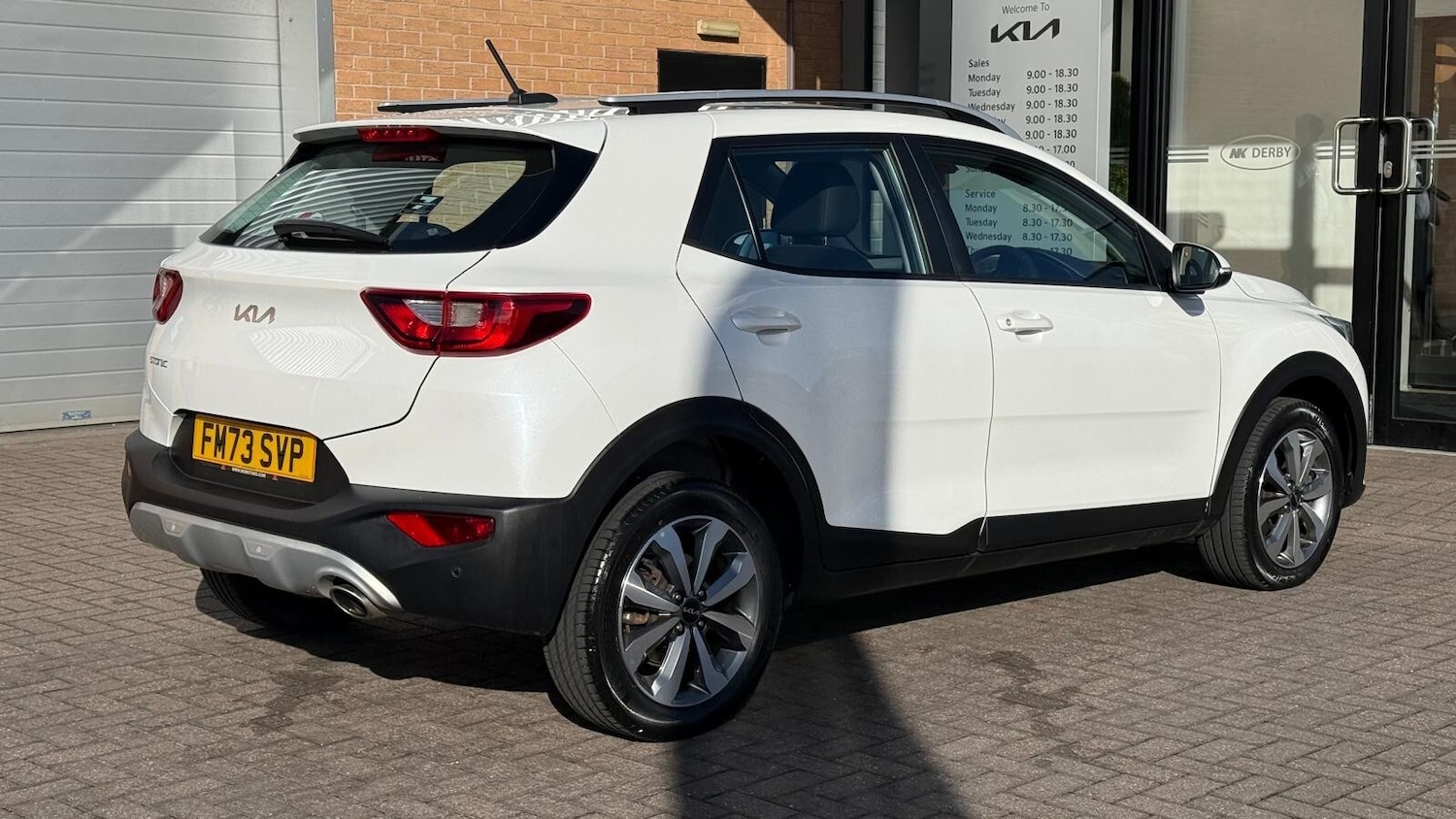 Used Kia Stonic 2023 for sale - 76393528: Photo 6