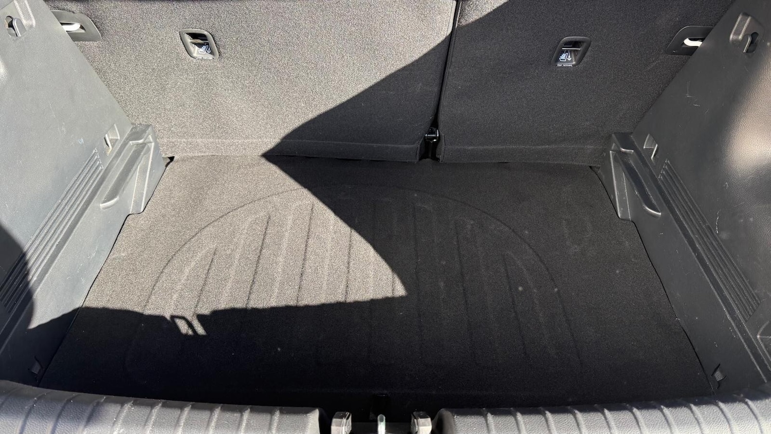 Used Kia Stonic 2023 for sale - 76393528: Photo 8