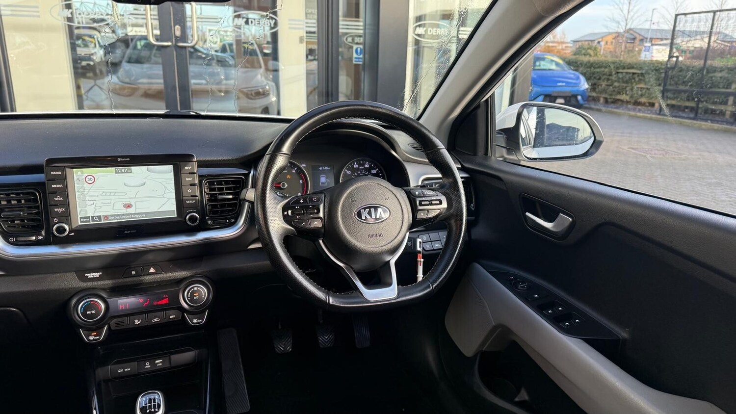 Used Kia Stonic 2018 for sale - 76881906: Photo 13