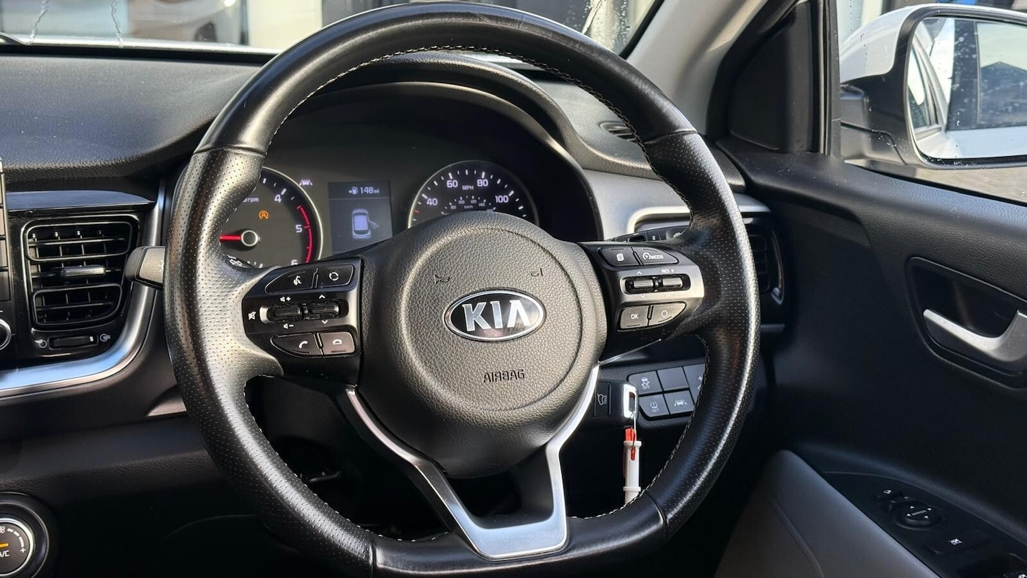 Used Kia Stonic 2018 for sale - 76881906: Photo 14