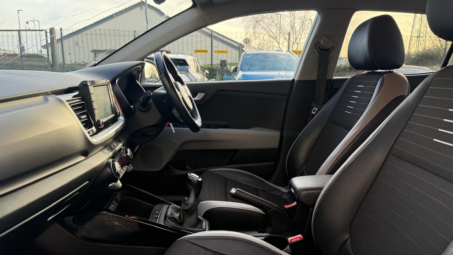 Used Kia Stonic 2018 for sale - 76881906: Photo 20