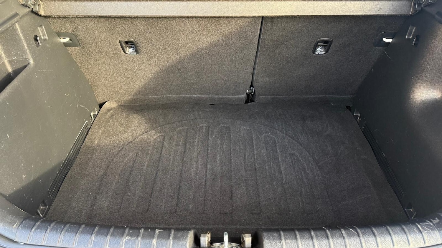 Used Kia Stonic 2018 for sale - 76881906: Photo 9